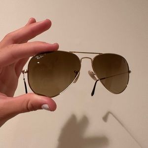 Ray Ban Aviators!